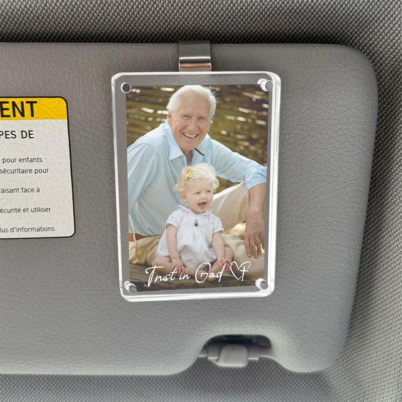 Sonnenblende für Autos mit Fotohalterung